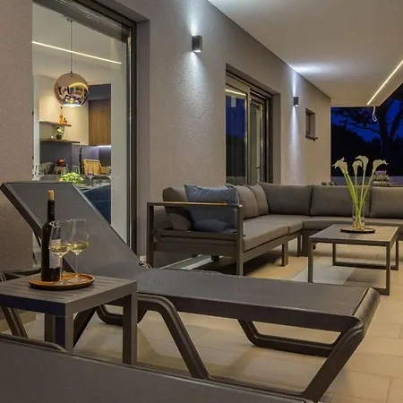 빌라 Luxury Sicenta *