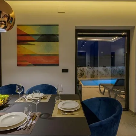 Luxury Sicenta *