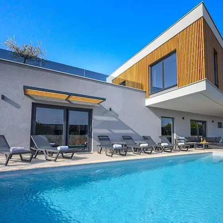 Villa Luxury Sicenta